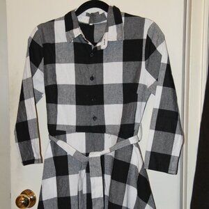 🏁 Checker black & white Petite fit long sleeve cotton dress with Buttons +belt